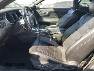 2018 Ford Mustang EcoBoost Premium z VIN 1FATP8UH4J5142658, wystawiony jako Copart lot #61258255 z przebiegiem 76 531 mil mil oraz Szkoda całkowita • Salvage title. Historia ofert i sprzedaży dostępna na DreamBid. Obrazek 7.