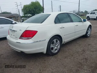 2008 Acura RL Tech Pkg with VIN JH4KB16658C000637, listed as a IAAI auction lot 42094677 with 1 mi miles. Bid and sale history available at carsss.com. Image 4.