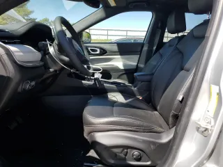 2024 Jeep Compass Limited z VIN 3C4NJDCN1RT151236, wystawiony jako Copart lot #56167405 z przebiegiem 6 458 mil mil oraz Szkoda całkowita • Salvage title. Historia ofert i sprzedaży dostępna na DreamBid. Obrazek 7.