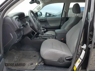 2023 Toyota Tacoma SR z VIN 3TMCZ5AN2PM636047, wystawiony jako Copart lot #55174225 z przebiegiem 15 913 mil mil oraz Szkoda całkowita • Salvage title. Historia ofert i sprzedaży dostępna na DreamBid. Obrazek 7.