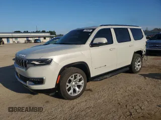 2022 Jeep Grand Wagoneer с VIN 1C4SJUAT4NS181525, выставлен на аукционе Copart как лот 72980394 с пробегом 32 714 миль миль и Списание • Salvage title. История ставок и продаж доступна на DreamBid. Изображение 1.