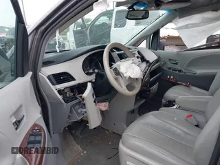 2013 Toyota Sienna XLE AAS with VIN 5TDYK3DC5DS405535, listed as a IAAI auction lot 42348931 with 186,177 mi miles and . Bid and sale history available at DreamBid. Image 5.