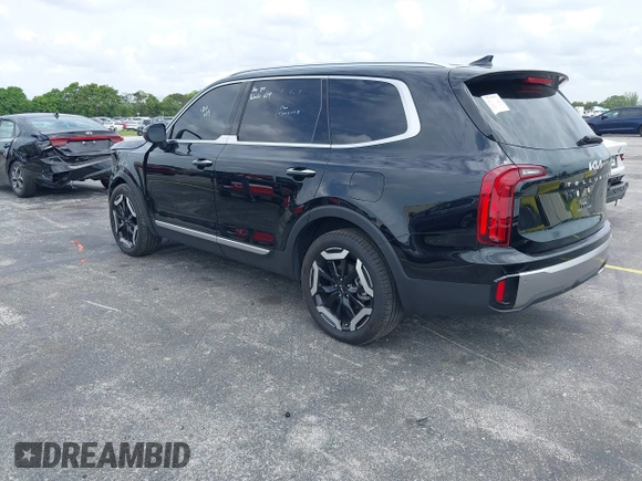 2025 Kia Telluride S with VIN 5XYP6DGC8SG590319, listed as a IAAI auction lot 42625086 with 14,392 mi miles and . Bid and sale history available at DreamBid. Image 3.