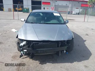 2023 Hyundai Elantra SEL z VIN 5NPLM4AG8PH090614, wystawiony jako IAAI lot #42611835 z przebiegiem 37 644 mil mil oraz . Historia ofert i sprzedaży dostępna na DreamBid. Obrazek 13.