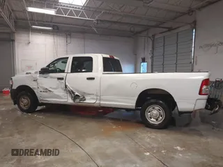2022 Ram 2500 Tradesman with VIN 3C6UR4HJ0NG120662, listed as a IAAI auction lot 41488577 with 65,602 mi miles and . Bid and sale history available at DreamBid. Image 14.