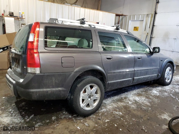 2006 Volvo XC70 with VIN YV4SZ592961241622, listed as a Copart auction lot 44925885 with 259,816 mi miles and Salvage Title. Bid and sale history available at carsss.com. Image 3.