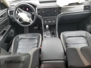 2021 Volkswagen Atlas SEL Premium z VIN 1V2TR2CA2MC513384, wystawiony jako Copart lot #56565305 z przebiegiem 61 815 mil mil oraz Szkoda całkowita • Salvage title. Historia ofert i sprzedaży dostępna na DreamBid. Obrazek 8.