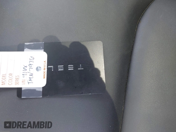 2023 Tesla Model Y Long Range z VIN 7SAYGDEE6PA169168, wystawiony jako IAAI lot #42050428 z przebiegiem 26 731 mil mil oraz . Historia ofert i sprzedaży dostępna na DreamBid. Obrazek 11.