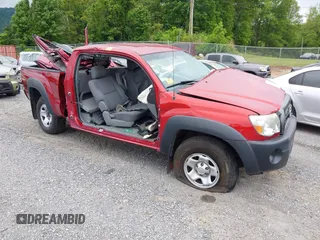 2005 Toyota Tacoma z VIN 5TEUU42N05Z130535, wystawiony jako IAAI lot #42220806 z przebiegiem 141 370 mil mil oraz . Historia ofert i sprzedaży dostępna na DreamBid. Obrazek 1.