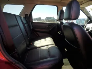 2005 Ford Escape Limited z VIN 1FMCU94195KB15504, wystawiony jako Copart lot #47258875 z przebiegiem 115 263 mil mil oraz Szkoda całkowita • Salvage title. Historia ofert i sprzedaży dostępna na DreamBid. Obrazek 11.