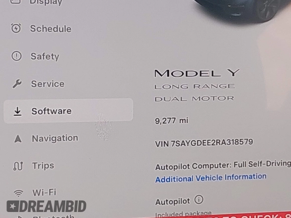 2024 Tesla Model Y Long Range with VIN 7SAYGDEE2RA318579, listed as a IAAI auction lot 41911015 with 9,277 mi miles. Bid and sale history available at carsss.com. Image 15.
