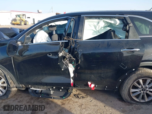 2019 Kia Sorento LX with VIN 5XYPG4A38KG499203, listed as a IAAI auction lot 41367538 with 1 mi miles. Bid and sale history available at carsss.com. Image 14.