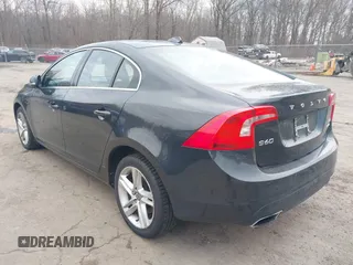 2015 Volvo S60 T5 Platinum with VIN YV1612TDXF1317203, listed as a IAAI auction lot 41715131 with 142,632 mi miles. Bid and sale history available at carsss.com. Image 3.