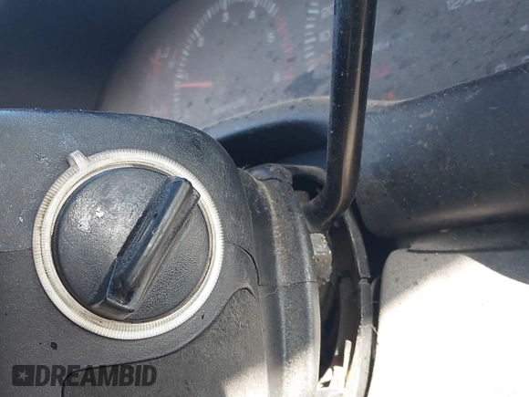1998 Dodge Dakota SLT z VIN 1B7FL26X7WS586596, wystawiony jako IAAI lot #41745358 z przebiegiem 173 950 mil mil oraz . Historia ofert i sprzedaży dostępna na DreamBid. Obrazek 11.