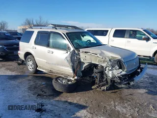 2005 Mercury Mountaineer Convenience z VIN 4M2DU86W15ZJ12707, wystawiony jako IAAI lot #41359044 z przebiegiem Nie podano mil oraz . Historia ofert i sprzedaży dostępna na DreamBid. Obrazek 1.