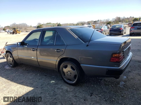 1992 Mercedes-Benz 300 with VIN WDBEA26E2NB668491, listed as a Copart auction lot 49306465 with 272,343 mi miles and Salvage Title. Bid and sale history available at DreamBid. Image 2.