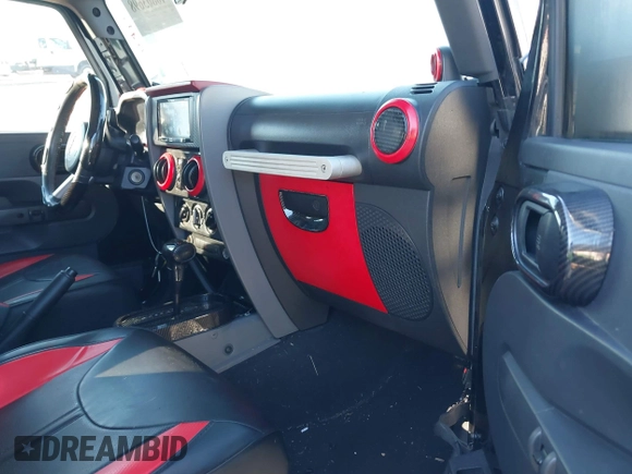 2008 Jeep Wrangler Unlimited X с VIN 1J4GA39178L652983, выставлен на аукционе IAAI как лот 40803698 с пробегом 114 012 миль миль и . История ставок и продаж доступна на DreamBid. Изображение 5.