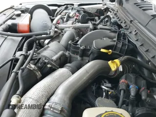 2017 Ford F-250 Lariat z VIN 1FT7W2BT7HEC06656, wystawiony jako IAAI lot #42826452 z przebiegiem 123 947 mil mil oraz . Historia ofert i sprzedaży dostępna na DreamBid. Obrazek 22.