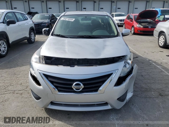2015 Nissan Versa SV z VIN 3N1CN7AP1FL862953, wystawiony jako Copart lot #54019205 z przebiegiem 87 284 mil mil oraz Szkoda całkowita • Salvage title. Historia ofert i sprzedaży dostępna na DreamBid. Obrazek 5.