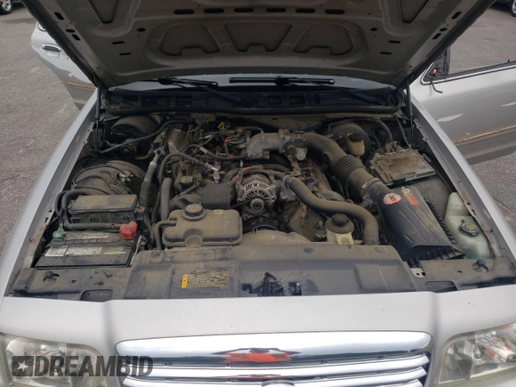2010 Ford Police Interceptor z VIN 2FABP7BV7AX117248, wystawiony jako Copart lot #61748545 z przebiegiem 173 123 mil mil oraz Szkoda całkowita • Salvage title. Historia ofert i sprzedaży dostępna na DreamBid. Obrazek 11.