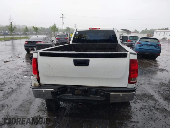 2009 GMC Sierra 1500 Work Truck z VIN 1GTEC14C59Z900876, wystawiony jako IAAI lot #42240573 z przebiegiem 315 043 mil mil oraz . Historia ofert i sprzedaży dostępna na DreamBid. Obrazek 16.