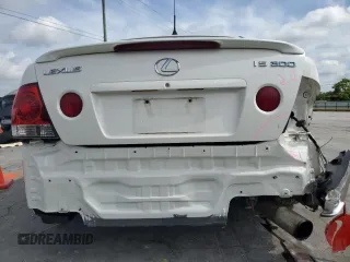 2001 Lexus IS 300/350 z VIN JTHBD182X10020782, wystawiony jako Copart lot #55508775 z przebiegiem 207 762 mil mil oraz Szkody całkowita. Historia ofert i sprzedaży dostępna na DreamBid. Obrazek 6.