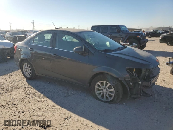 2017 Chevrolet Sonic LT z VIN 1G1JD5SH7H4133389, wystawiony jako Copart lot #48939815 z przebiegiem 105 502 mil mil oraz Szkoda całkowita • Salvage title. Historia ofert i sprzedaży dostępna na DreamBid. Obrazek 4.