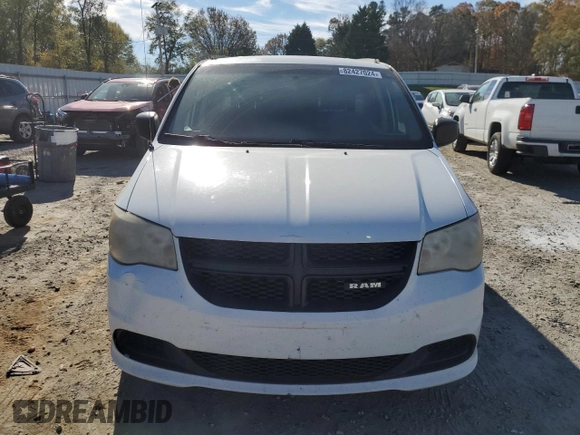 2014 Ram Cargo Van Tradesman with VIN 2C4JRGAG8ER322185, listed as a Copart auction lot 82427024 with 231,891 mi miles and Clean Title. Bid and sale history available at carsss.com. Image 5.