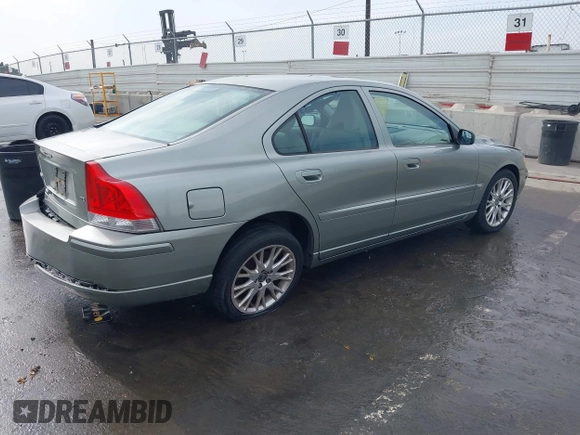 2006 Volvo S60 2.4L Turbo with VIN YV1RS547X62555387, listed as a IAAI auction lot 41216578 with 126,250 mi miles. Bid and sale history available at carsss.com. Image 4.