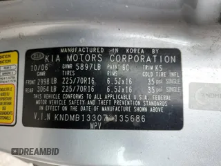 2007 Kia Sedona with VIN KNDMB133076135686, listed as a Copart auction lot 61406634 with 121,909 mi miles and Non Repairable. Bid and sale history available at carsss.com. Image 13.