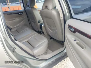 2006 Volvo XC70 with VIN YV4SZ592X61220505, listed as a IAAI auction lot 42034424 with 237,683 mi miles. Bid and sale history available at carsss.com. Image 8.