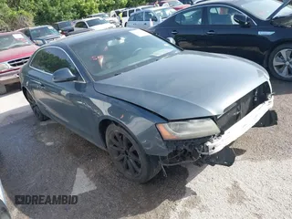 2009 Audi A5 z VIN WAUDK78T29A032682, wystawiony jako IAAI lot #42265354 z przebiegiem 170 433 mil mil oraz . Historia ofert i sprzedaży dostępna na DreamBid. Obrazek 1.