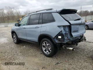 2022 Honda Passport TrailSport z VIN 5FNYF8H62NB017724, wystawiony jako Copart lot #49666975 z przebiegiem 45 245 mil mil oraz Szkoda całkowita • Salvage title. Historia ofert i sprzedaży dostępna na DreamBid. Obrazek 2.