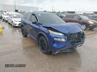 2021 Nissan Rogue S z VIN JN8AT3AA6MW001553, wystawiony jako IAAI lot #41883635 z przebiegiem 103 606 mil mil oraz . Historia ofert i sprzedaży dostępna na DreamBid. Obrazek 1.
