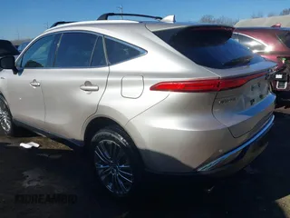 2021 Toyota Venza LE with VIN JTEAAAAH7MJ080369, listed as a IAAI auction lot 41749643 with 39,847 mi miles and . Bid and sale history available at carsss.com. Image 3.