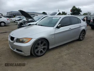 2007 BMW 3 Series 335i z VIN WBAVB735X7PA89349, wystawiony jako Copart lot #59726975 z przebiegiem 113 848 mil mil oraz Szkoda całkowita • Salvage title. Historia ofert i sprzedaży dostępna na DreamBid. Obrazek 1.