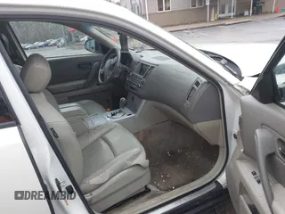 2004 Infiniti FX with VIN JNRBS08W44X402872, listed as a IAAI auction lot 41673657 with 141,060 mi miles and . Bid and sale history available at carsss.com. Image 5.