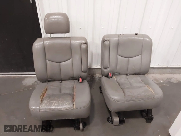 2005 Chevrolet Suburban LT с VIN 1GNFK16Z25J244130, выставлен на аукционе IAAI как лот 41707738 с пробегом 202 735 миль миль и . История ставок и продаж доступна на DreamBid. Изображение 12.