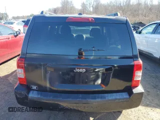 2010 Jeep Patriot Latitude z VIN 1J4NT1GA6AD646990, wystawiony jako Copart lot #47791155 z przebiegiem 131 904 mil mil oraz Czysty tytuł • Clean title. Historia ofert i sprzedaży dostępna na DreamBid. Obrazek 6.