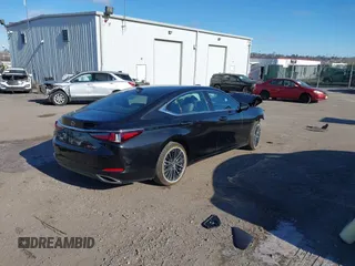 2024 Lexus ES with VIN 58ADZ1B17RU174919, listed as a IAAI auction lot 41618146 with 2,993 mi miles. Bid and sale history available at carsss.com. Image 4.