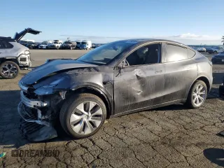 2024 Tesla Model Y Long Range с VIN 7SAYGDEE3RF008119, выставлен на аукционе Copart как лот 76385264 с пробегом 2 918 миль миль и Списание • Salvage title. История ставок и продаж доступна на DreamBid. Изображение 1.