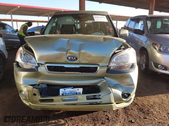 2011 Kia Soul + with VIN KNDJT2A24B7301775, listed as a IAAI auction lot 41623519 with 64,266 mi miles. Bid and sale history available at carsss.com. Image 6.