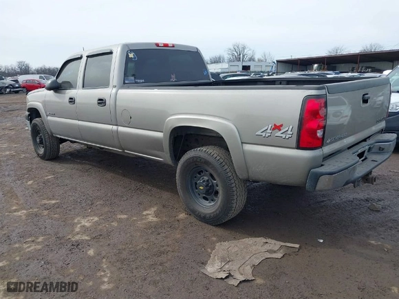 2003 Chevrolet Silverado 2500HD LT3 with VIN 1GCHK23G93F123234, listed as a IAAI auction lot 41426424 with 190,523 mi miles. Bid and sale history available at carsss.com. Image 3.