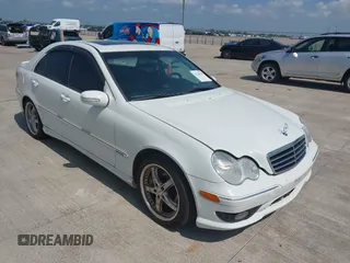 2007 Mercedes-Benz C 230 Sport z VIN WDBRF52H37F936352, wystawiony jako IAAI lot #42220328 z przebiegiem 165 862 mil mil oraz . Historia ofert i sprzedaży dostępna na DreamBid. Obrazek 1.