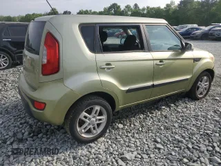 2013 Kia Soul + z VIN KNDJT2A61D7590104, wystawiony jako Copart lot #54177485 z przebiegiem 300 317 mil mil oraz Szkoda całkowita • Salvage title. Historia ofert i sprzedaży dostępna na DreamBid. Obrazek 3.