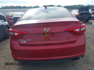 2017 Hyundai Sonata 2.4L z VIN 5NPE24AFXHH512079, wystawiony jako IAAI lot #42216212 z przebiegiem 122 398 mil mil oraz . Historia ofert i sprzedaży dostępna na DreamBid. Obrazek 17.