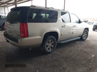 2014 GMC Yukon XL SLT with VIN 1GKS1KE08ER200562, listed as a IAAI auction lot 41502110 with 222,369 mi miles. Bid and sale history available at carsss.com. Image 4.