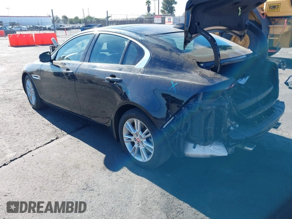 2018 Jaguar XE 25t Premium with VIN SAJAD4FX9JCP29457, listed as a IAAI auction lot 41255109 with 38,419 mi miles. Bid and sale history available at carsss.com. Image 3.