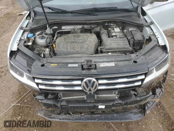 2018 Volkswagen Tiguan SEL z VIN 3VV3B7AX2JM001338, wystawiony jako Copart lot #51742105 z przebiegiem 71 555 mil mil oraz Szkoda całkowita • Salvage title. Historia ofert i sprzedaży dostępna na DreamBid. Obrazek 13.