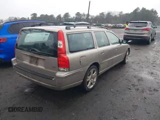 2005 Volvo V70 z VIN YV1SW592152519914, wystawiony jako IAAI lot #41966142 z przebiegiem 90 253 mil mil oraz . Historia ofert i sprzedaży dostępna na DreamBid. Obrazek 4.